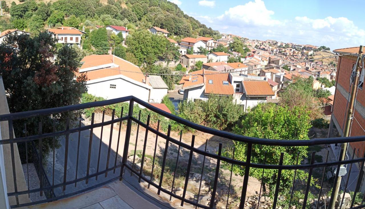 Casa Sias Apartment Santu Lussurgiu Bagian luar foto